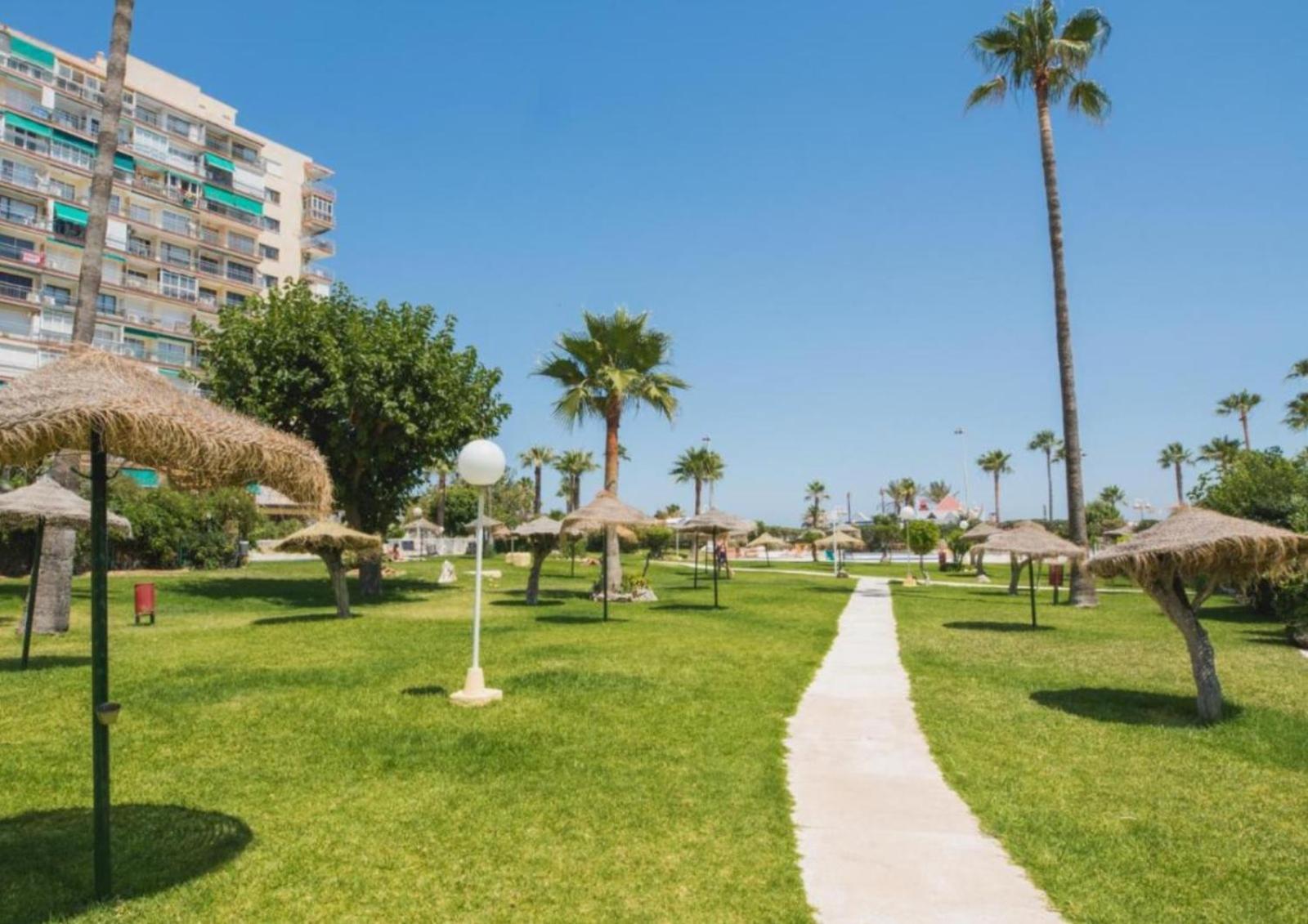 Estudio Recien Reformado En Primera Linea De Playa Leilighet Benalmádena Eksteriør bilde
